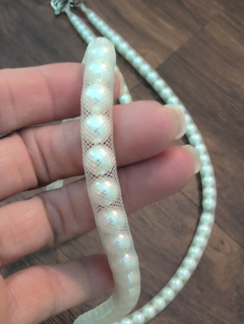 Delicate Pearl Necklace for Women - Picture 2 of 4